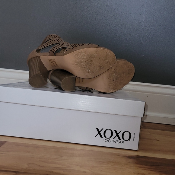 XOXO Womens Tan Cutout Heels in size 7 - Picture 5 of 7